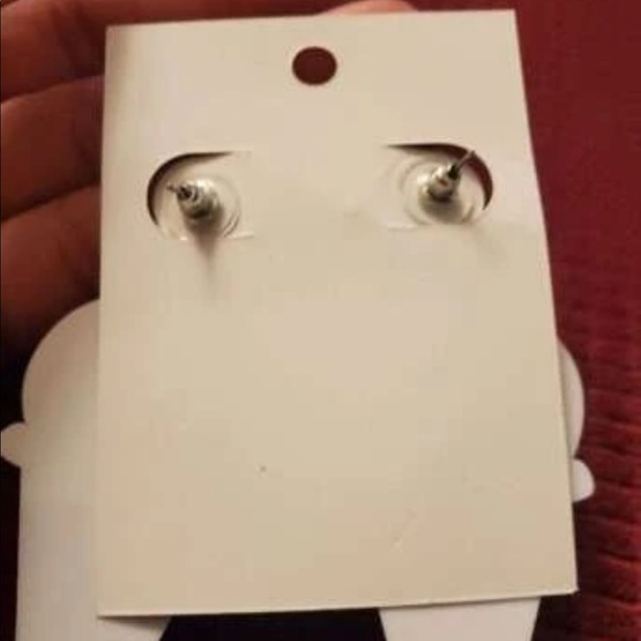 Earrings - Picture 8 of 11